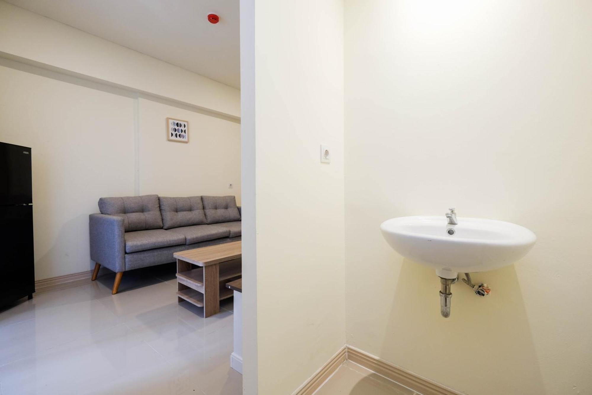 Cozy 2br At Meikarta By Travelio Bekasi